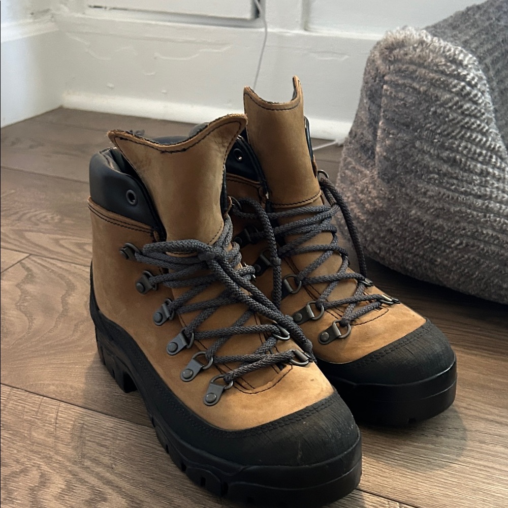 Bates Tan and Black Women's Hiking Boots